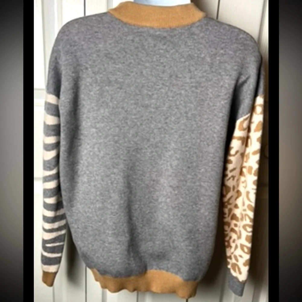 THML Pullover Sweater Gold Gray Animal Print Leopard Zebra Tight Knit Small